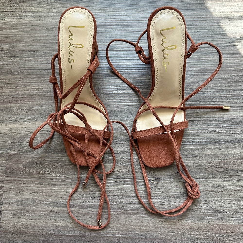 Lulu's  Lace -Up Heels Brown Suede Size 6M
